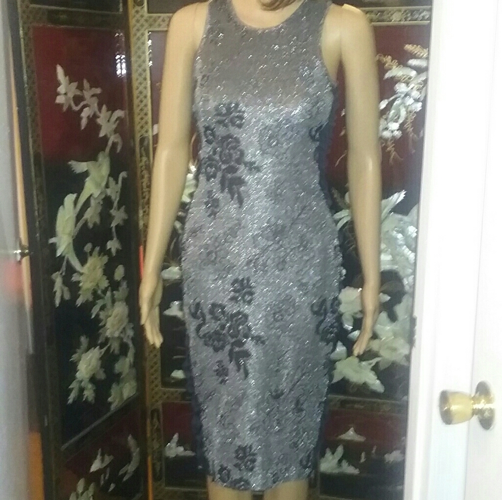 Dress sleeveleas gray /blk How Sweet it is